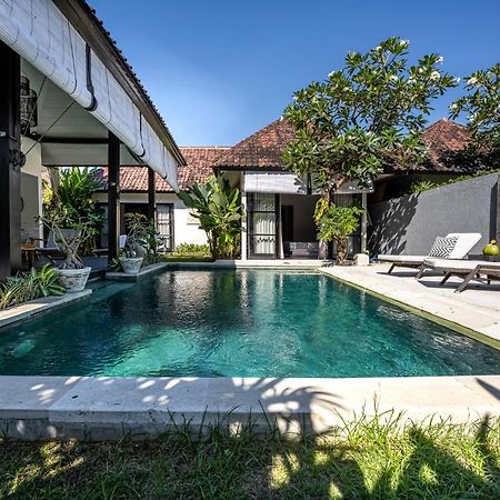 Jagaditha Villas Sanur  Exterior photo